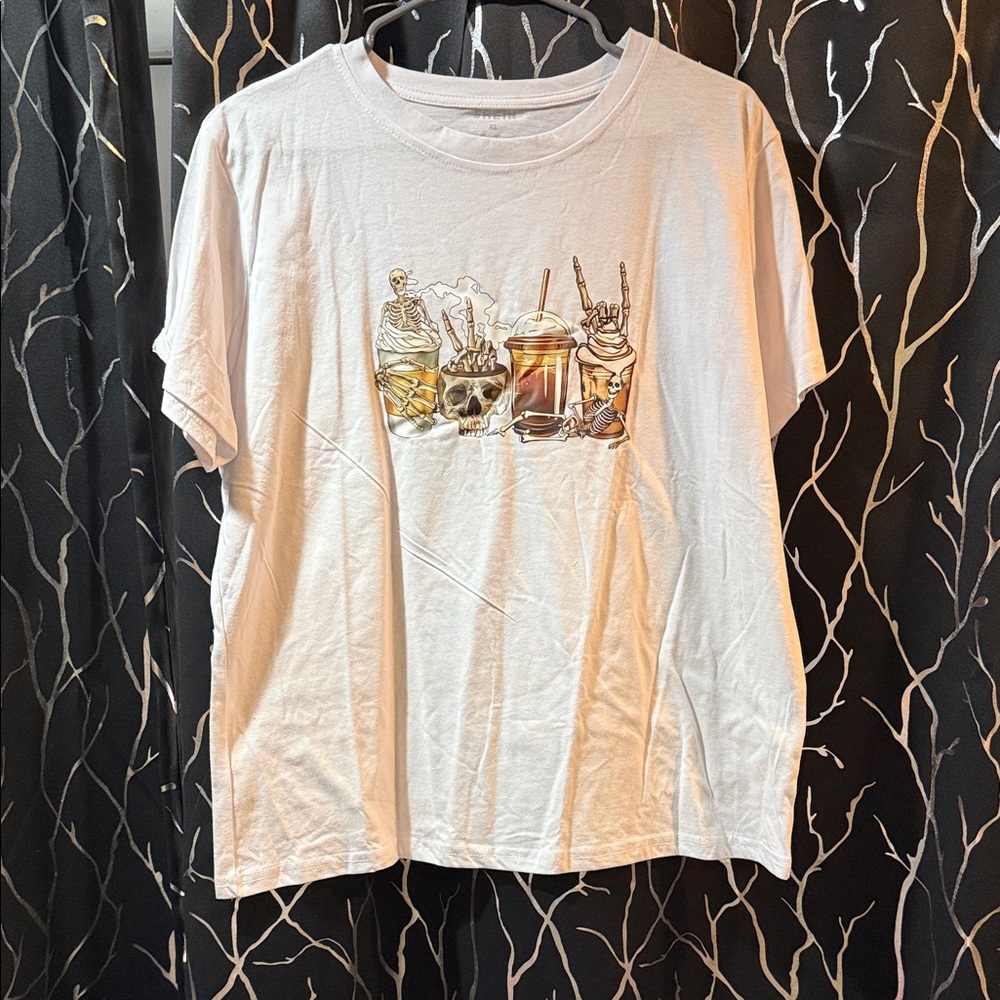 SHEIN White Short Sleeve Tee with Skull and Drinks Print